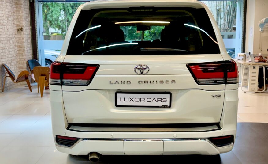 2012 Land Cruiser V8