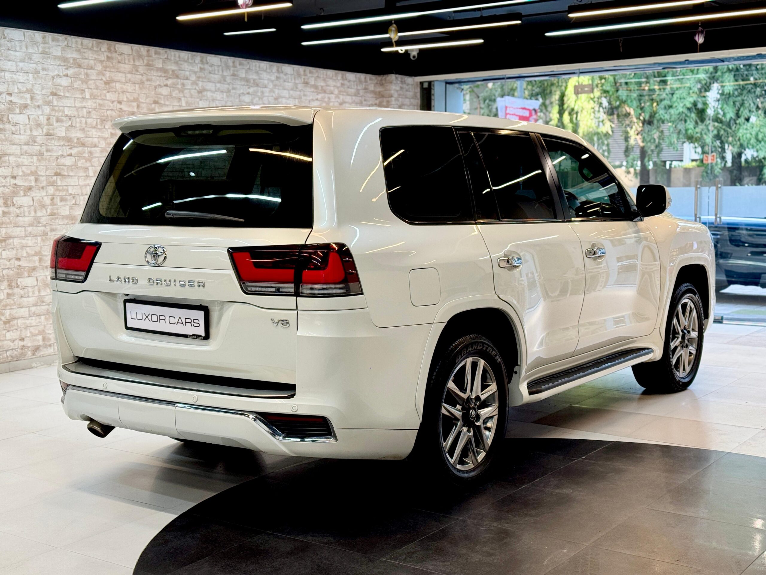 2012 Land Cruiser V8