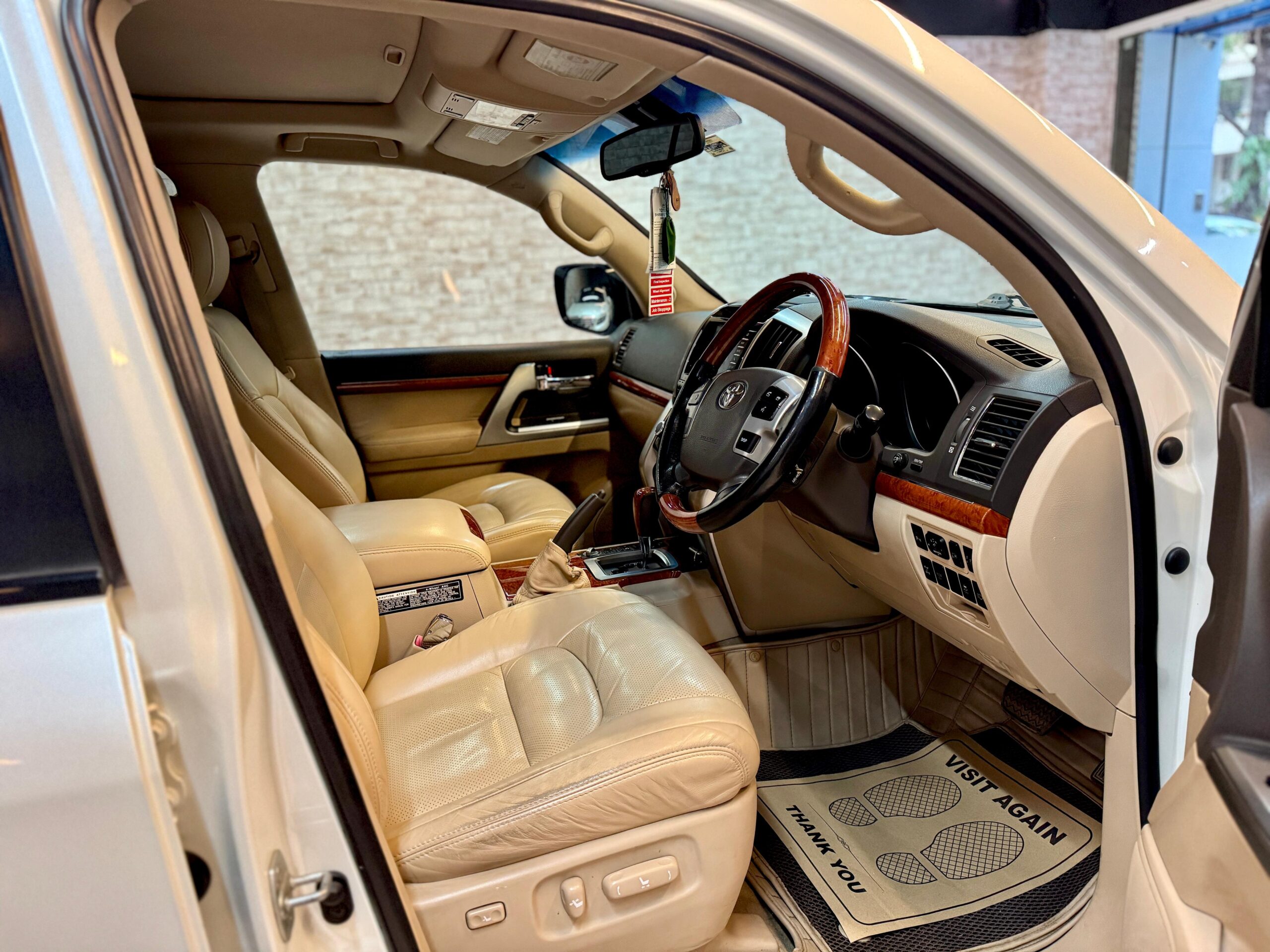 2012 Land Cruiser V8