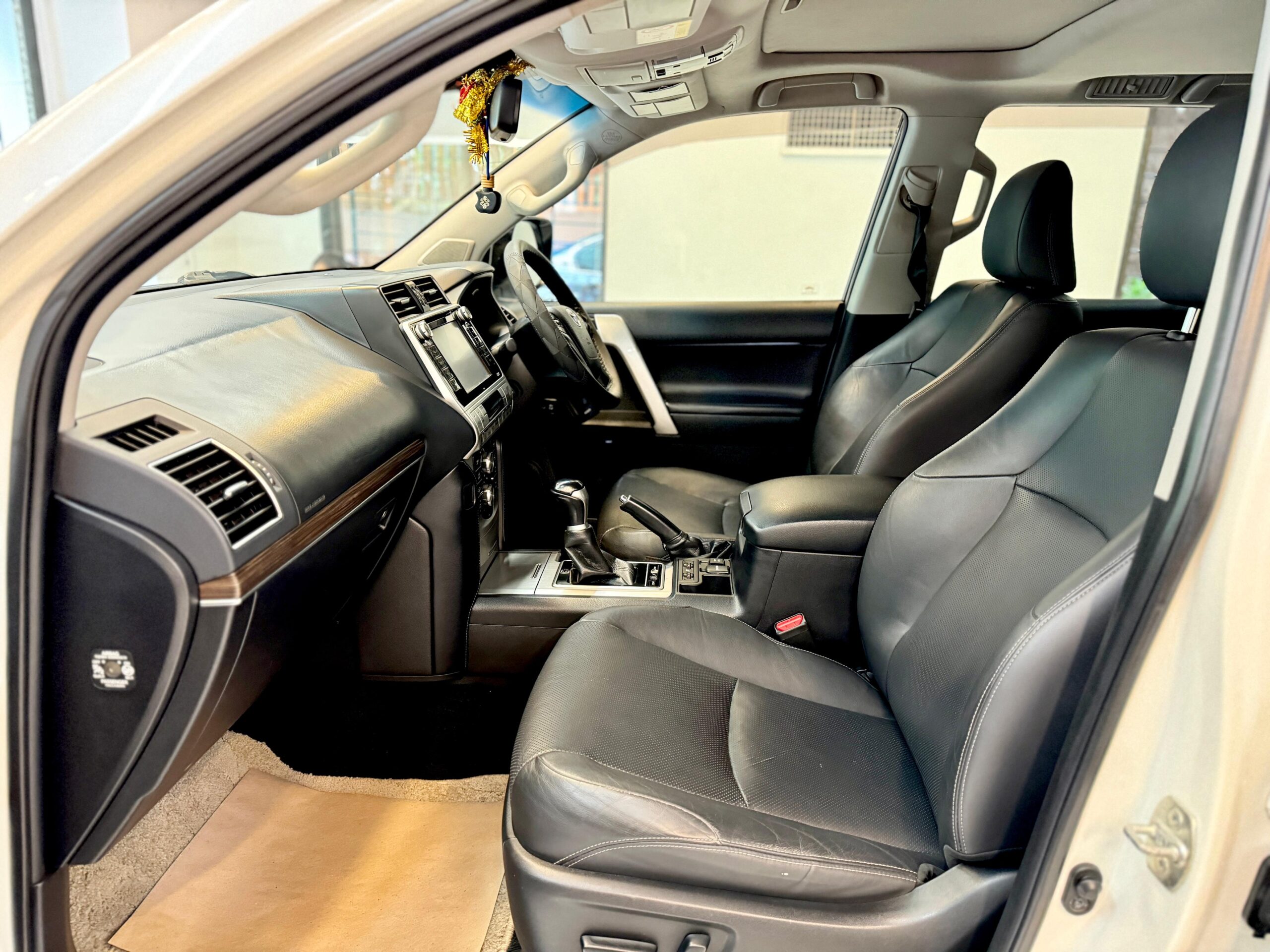 2018 Toyota Land Cruiser Prado