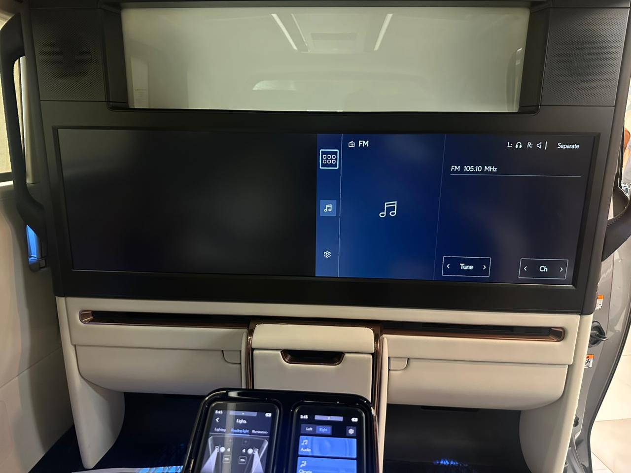 2025 Lexus LM350h Ultra Luxury 4S