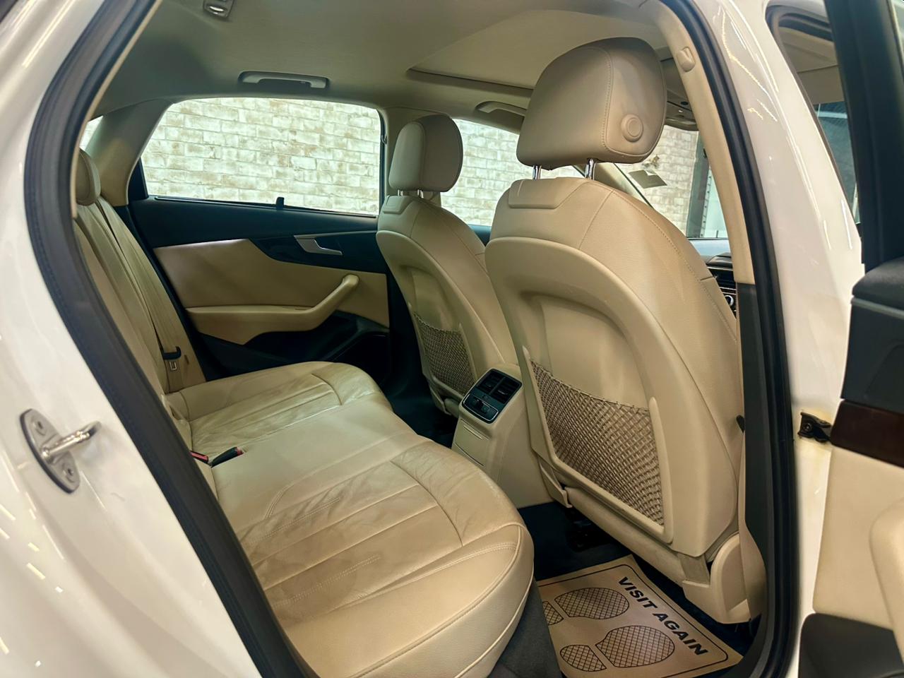 2017 Audi A4 30 TFSI