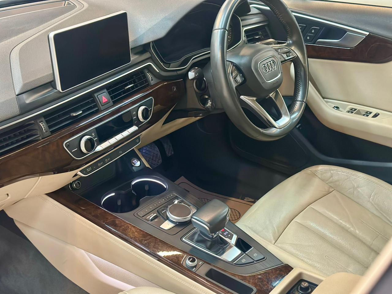 2017 Audi A4 30 TFSI