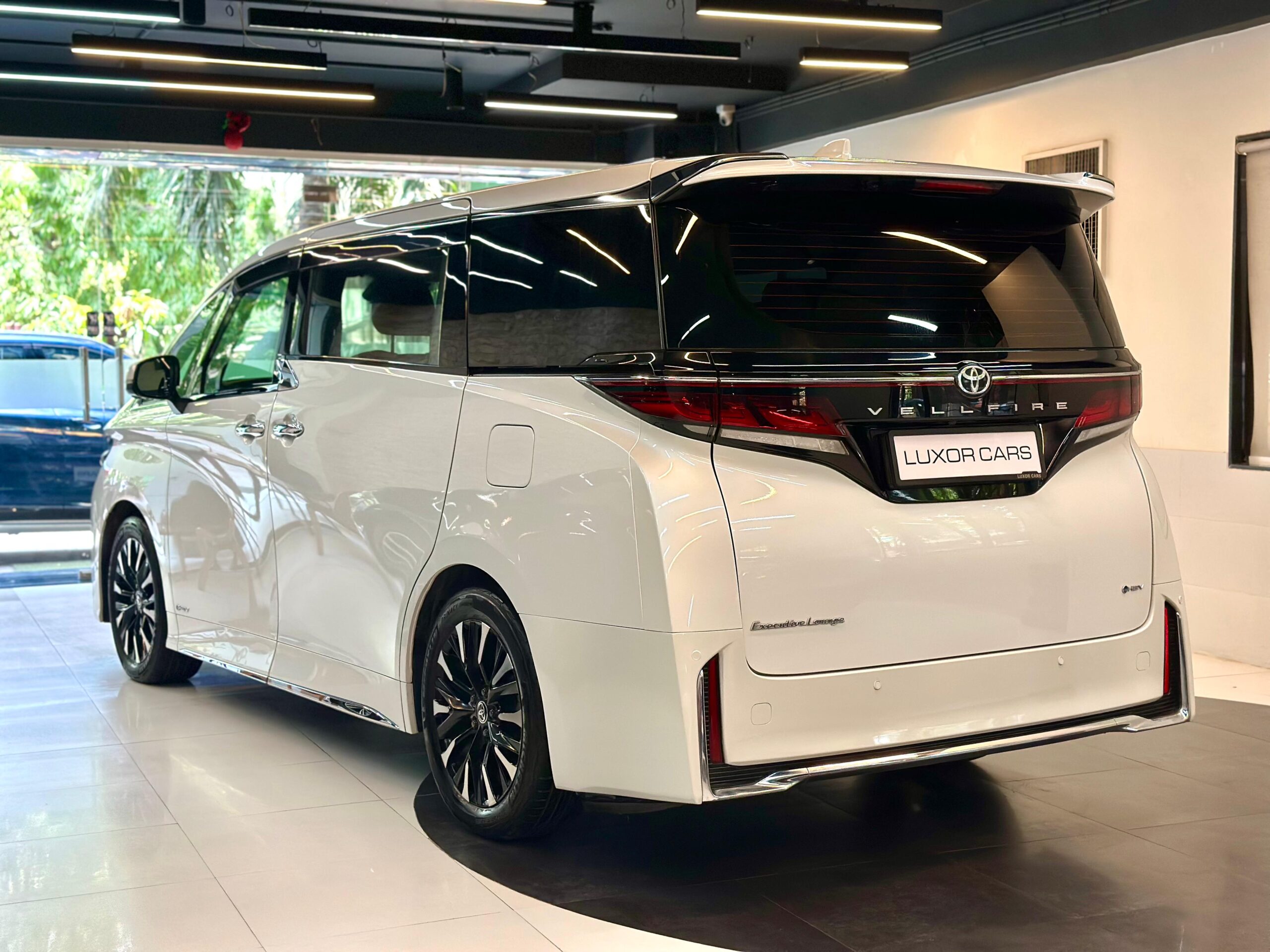 2024 Toyota Vellfire
