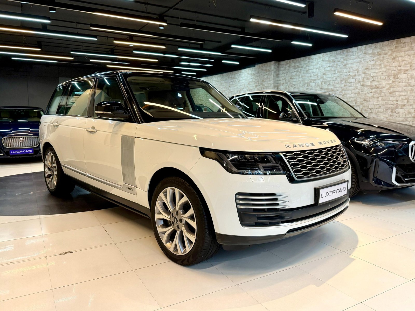 2019 Range Rover Vogue 4.4 LBW Autobiography