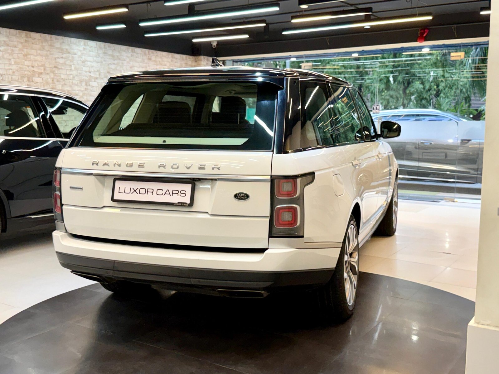 2019 Range Rover Vogue 4.4 LBW Autobiography
