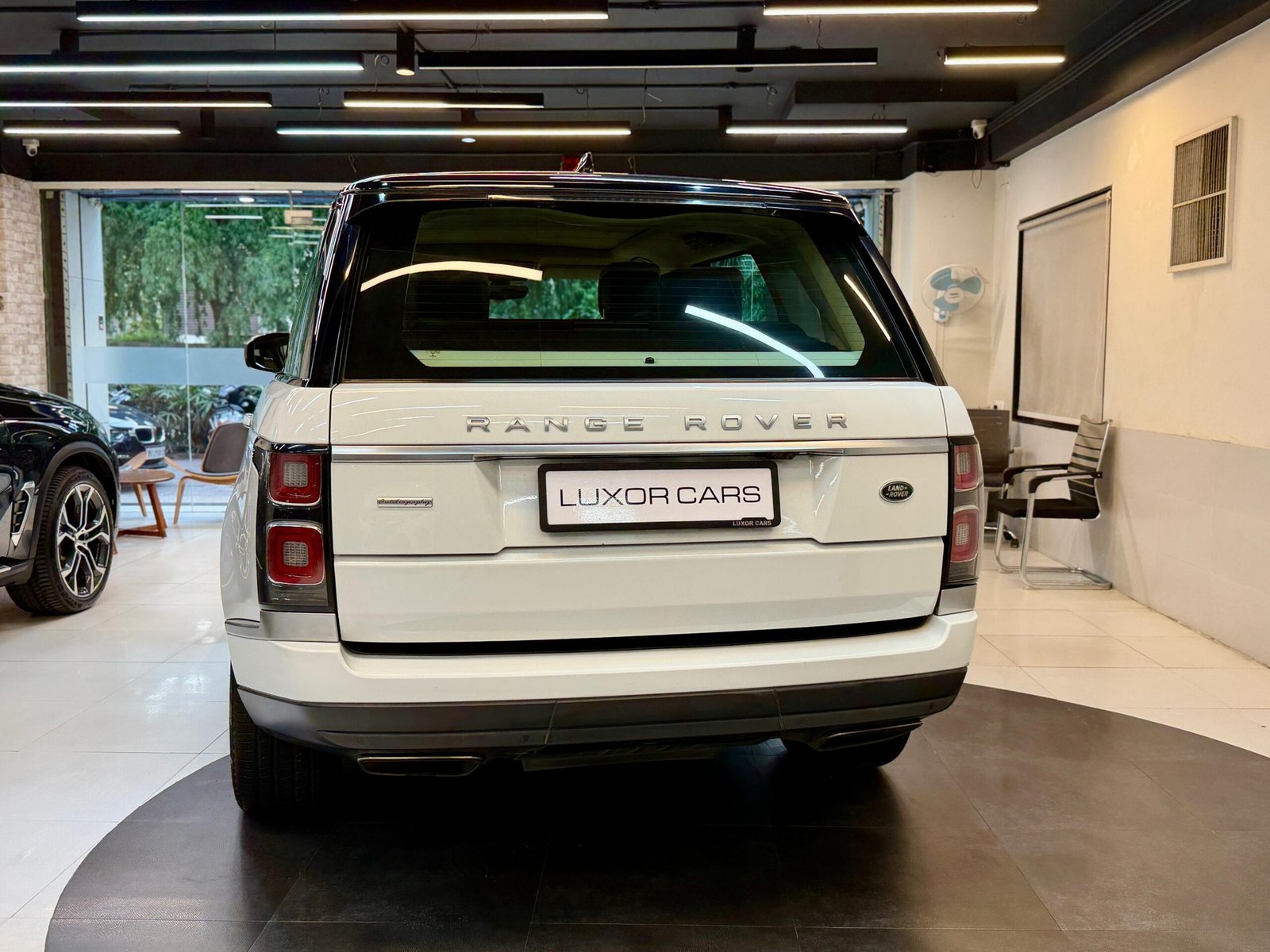 2019 Range Rover Vogue 4.4 LBW Autobiography
