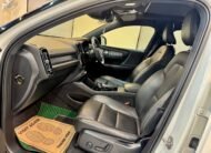 2022 Volvo XC 40 T4 R Design