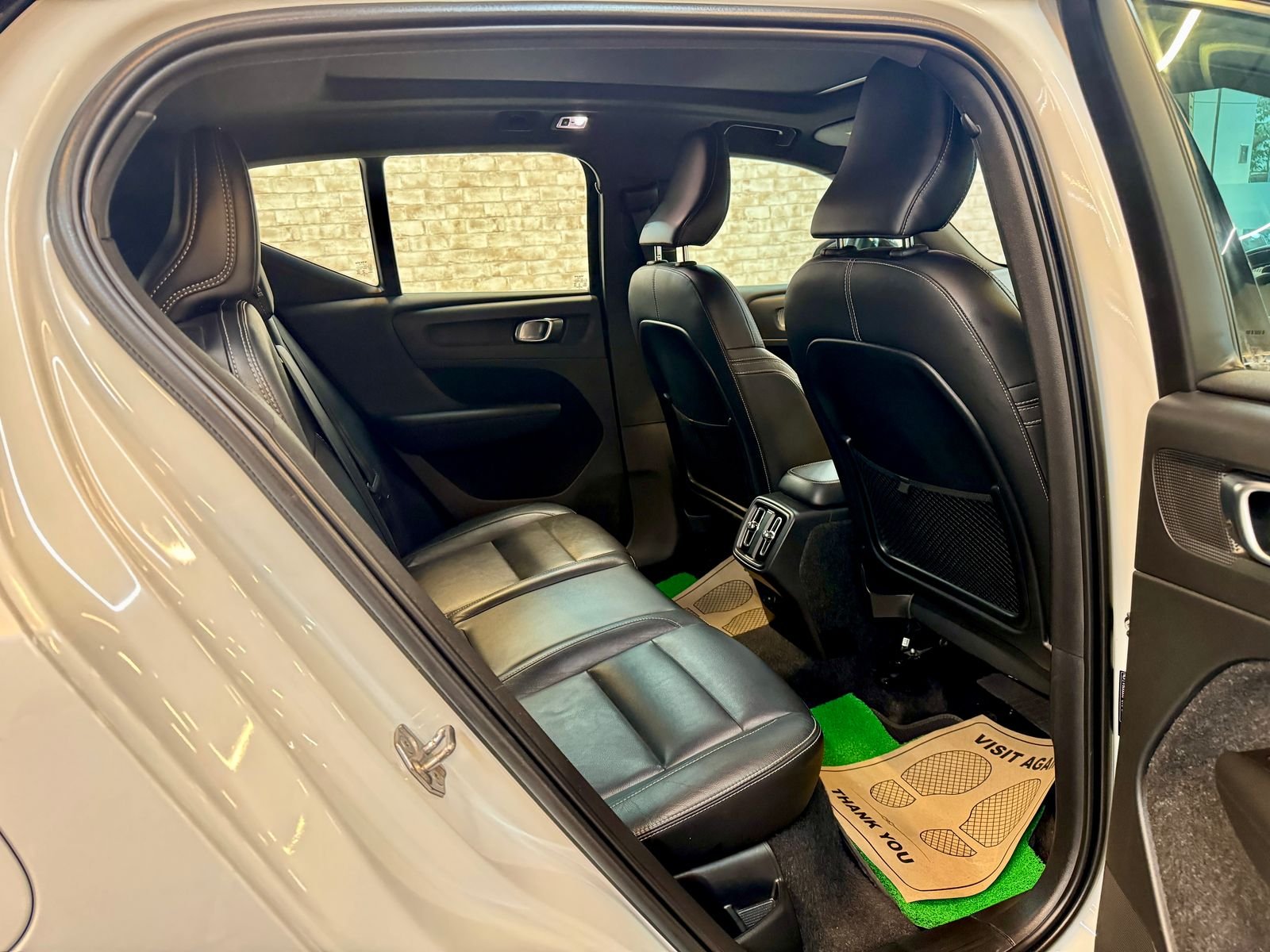 2022 Volvo XC 40 T4 R Design